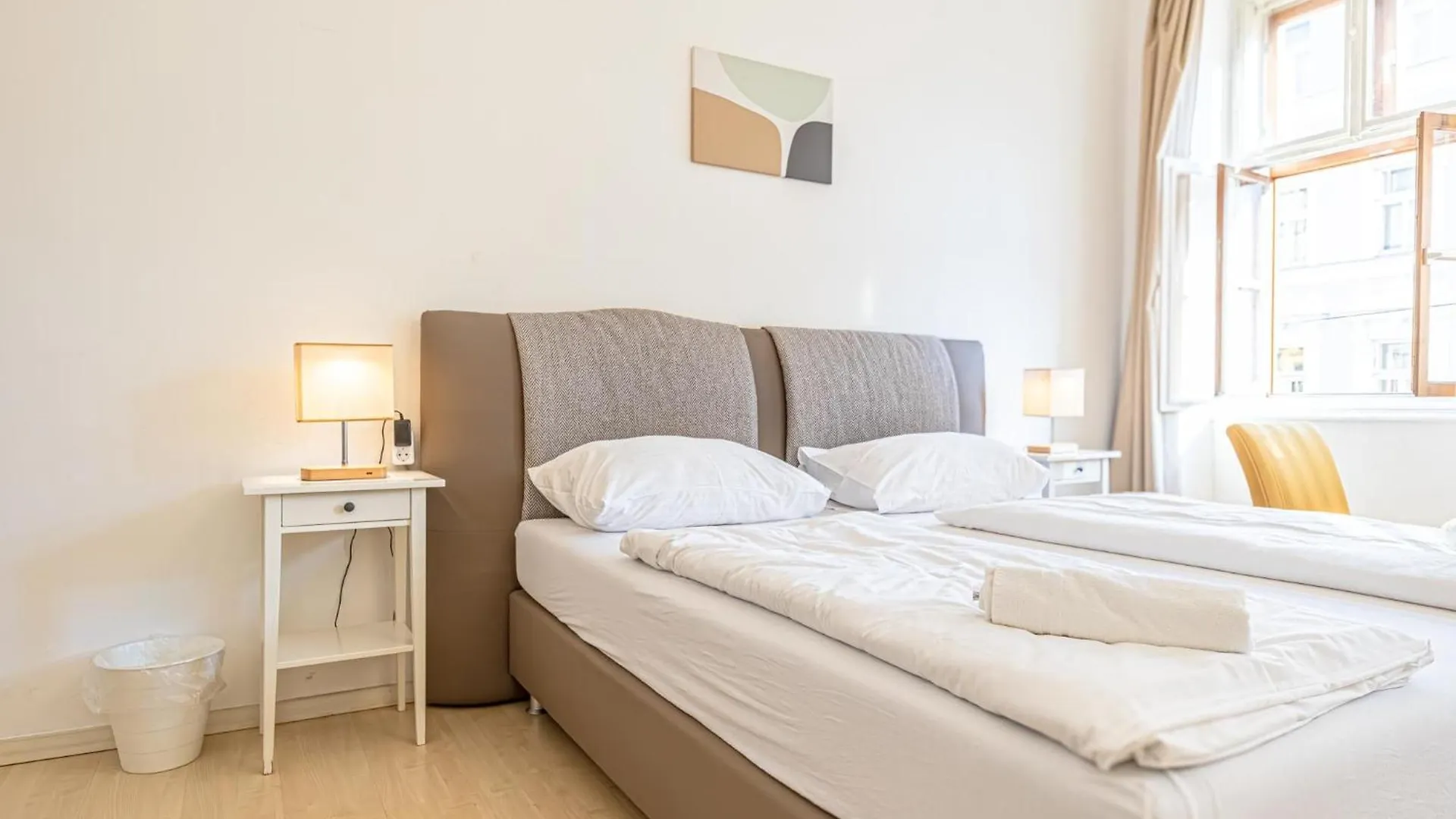 8 Min Walk To Wiener Stadthalle, Stylish 1Br Apt