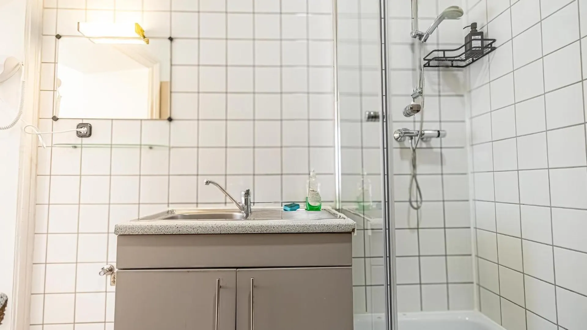 Apartman 8 Min Walk To Wiener Stadthalle, Stylish 1Br Apt