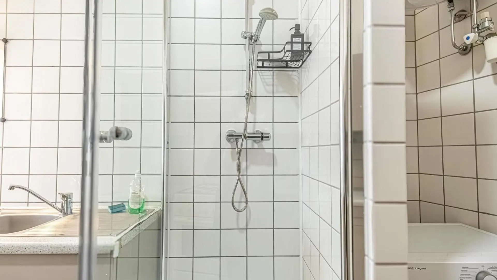8 Min Walk To Wiener Stadthalle, Stylish 1Br Apt